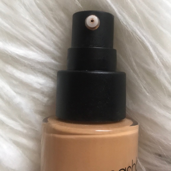 SMASHBOX FOUNDATION - Picture 3 of 4